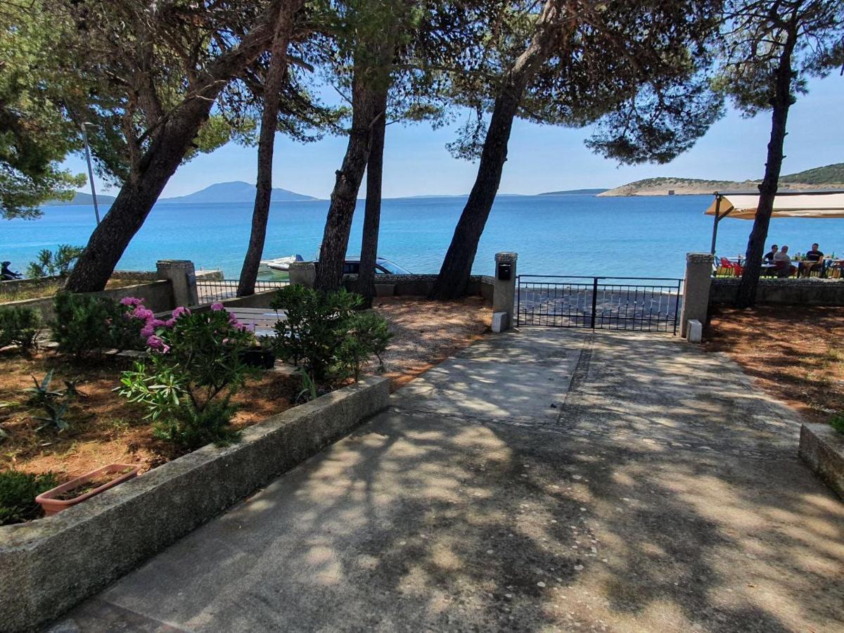 Sidus Maris, Spacious Seaside Apartment With Free Parking Martinscica (Cres) Exterior foto