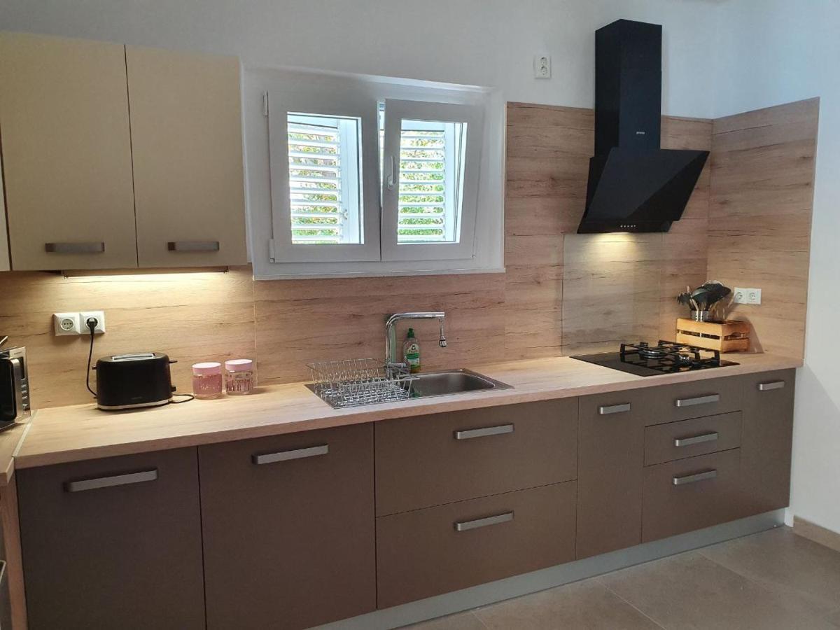 Sidus Maris, Spacious Seaside Apartment With Free Parking Martinscica (Cres) Exterior foto