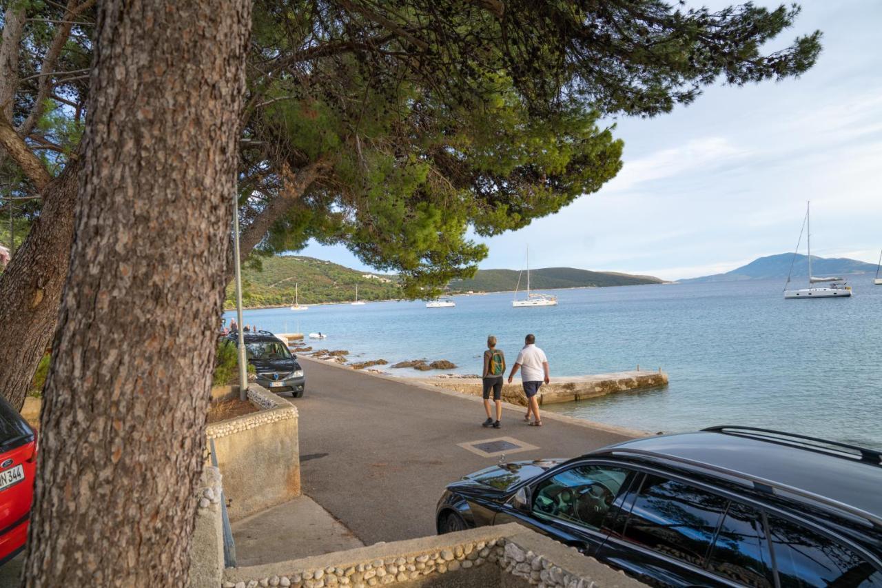 Sidus Maris, Spacious Seaside Apartment With Free Parking Martinscica (Cres) Exterior foto