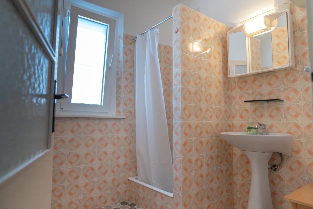 Sidus Maris, Spacious Seaside Apartment With Free Parking Martinscica (Cres) Exterior foto
